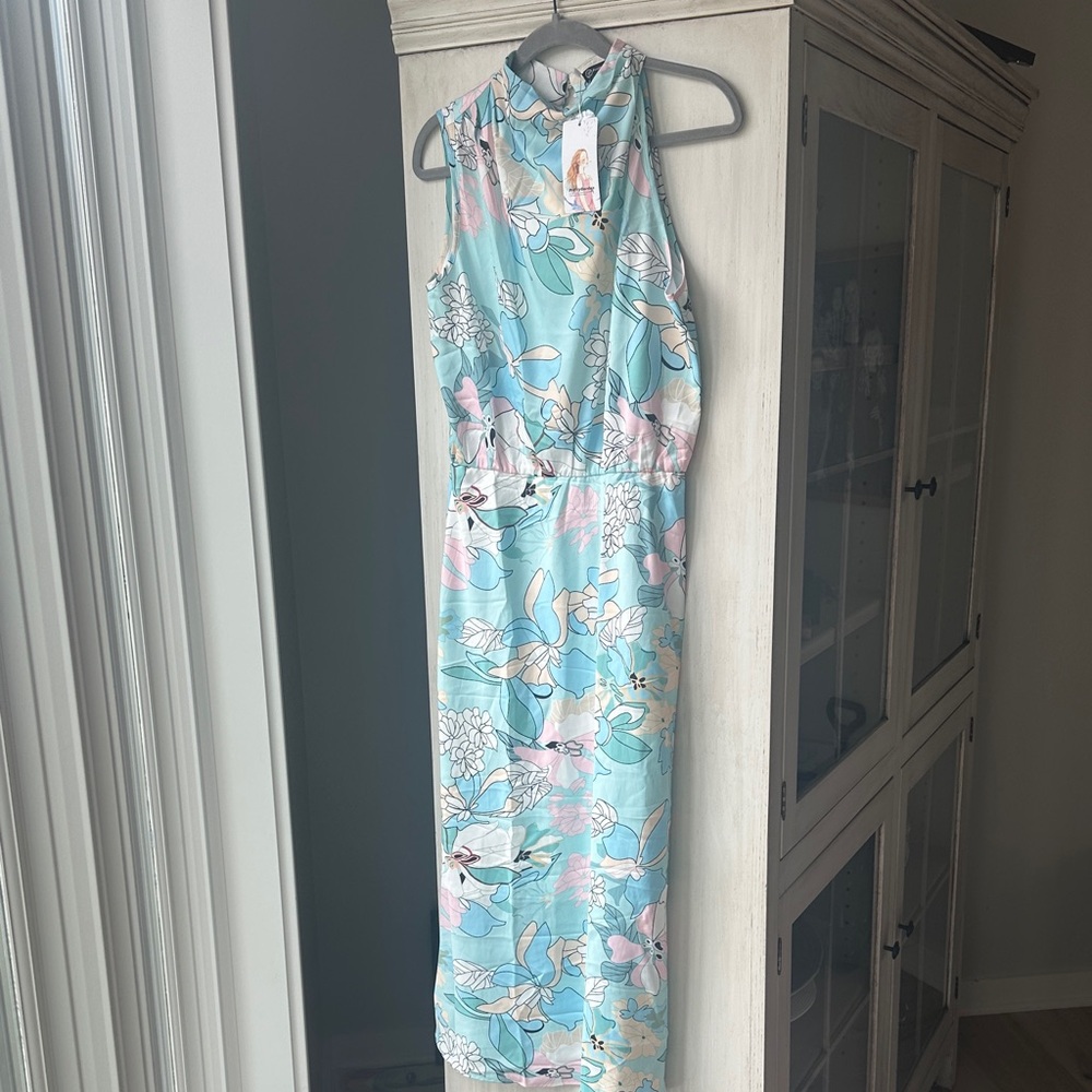 Sleeveless Floral Midi Dress in Light Blue